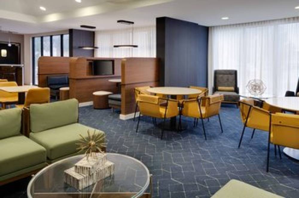 Courtyard By Marriott Austin South 4