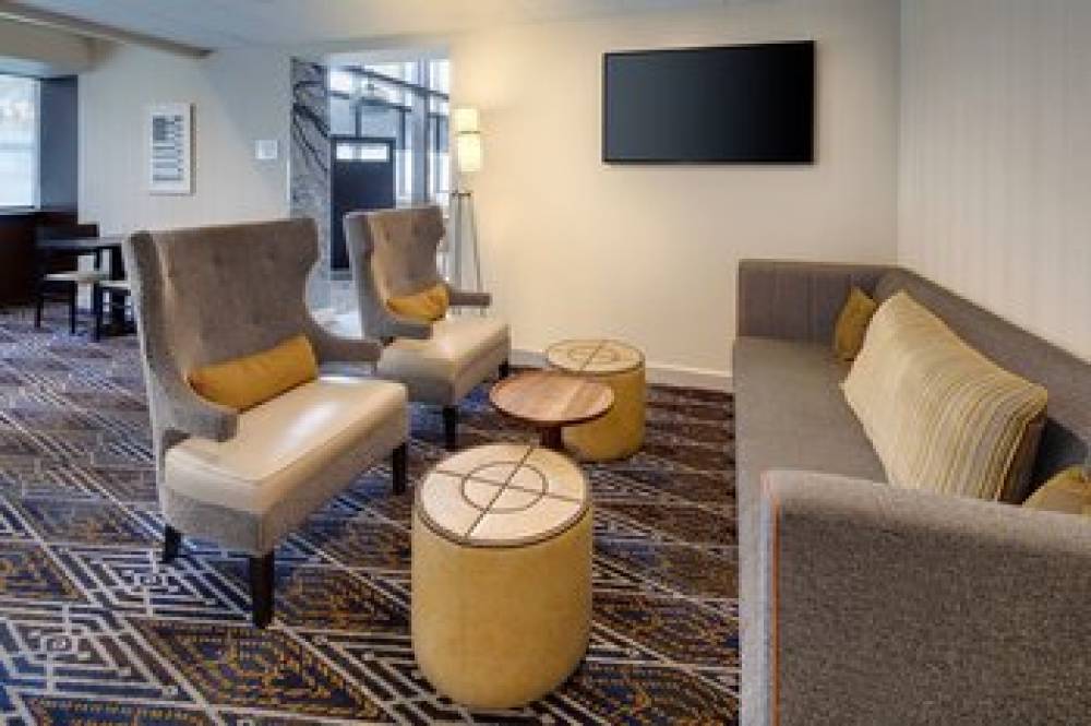 Courtyard By Marriott Austin-University Area 6