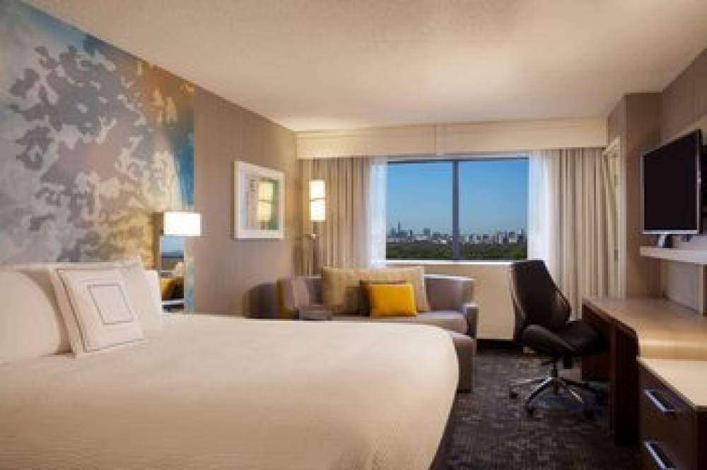 Courtyard By Marriott Austin-University Area 5