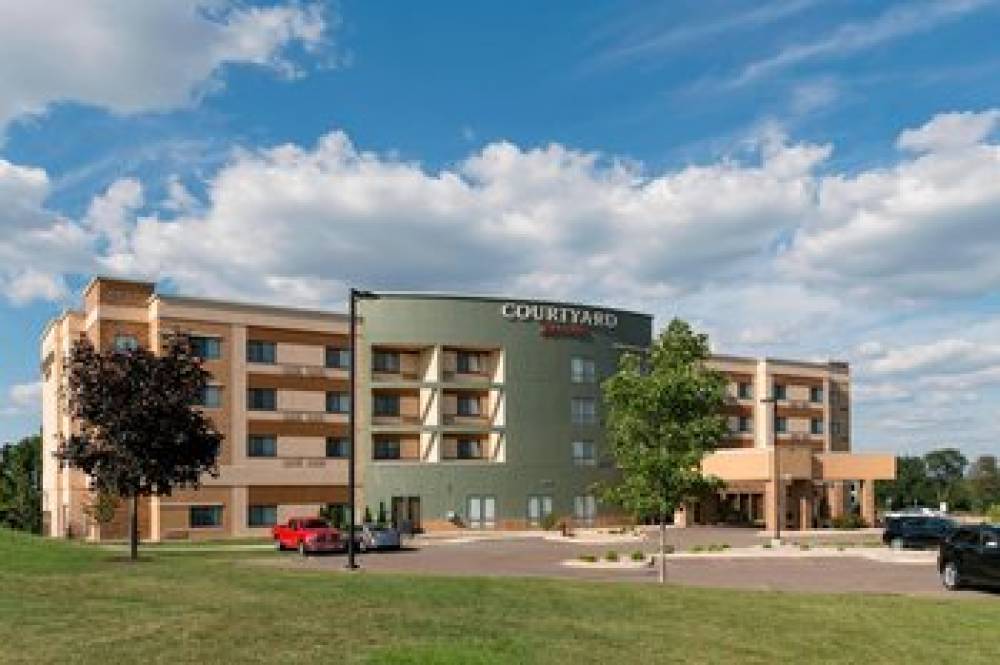 Courtyard By Marriott Battle Creek 2