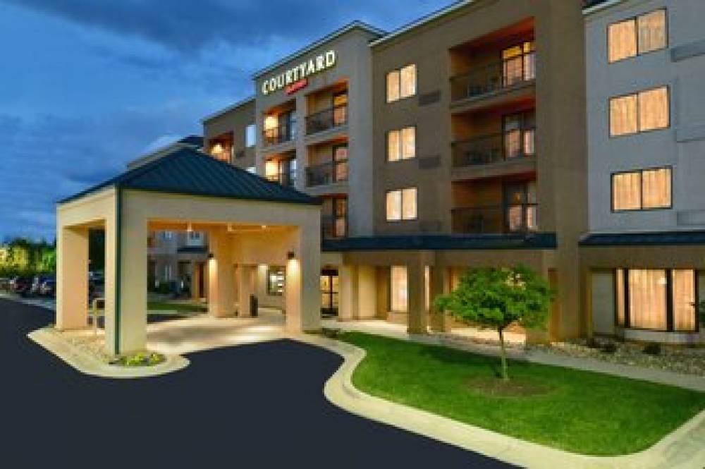 Courtyard By Marriott Beckley 2