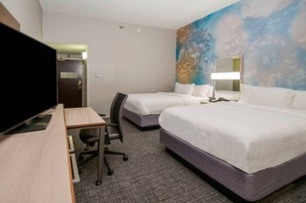 Courtyard By Marriott Bentonville 6