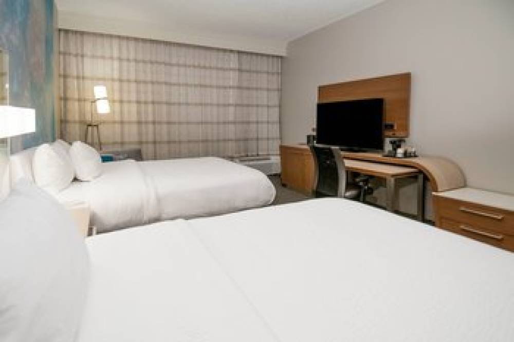 Courtyard By Marriott Bentonville 7