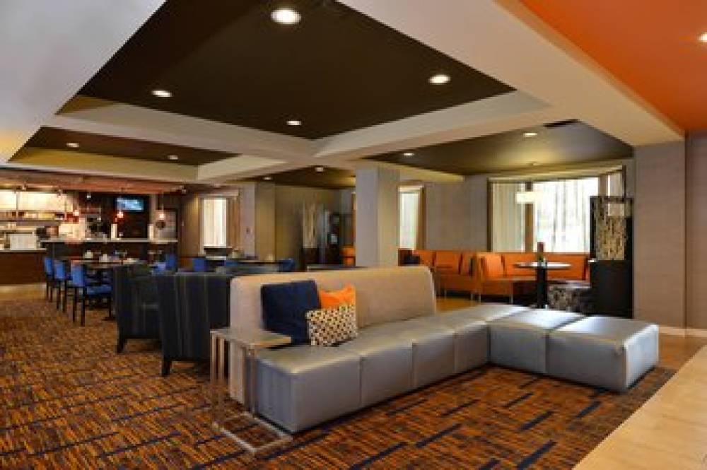 Courtyard By Marriott Bentonville 1