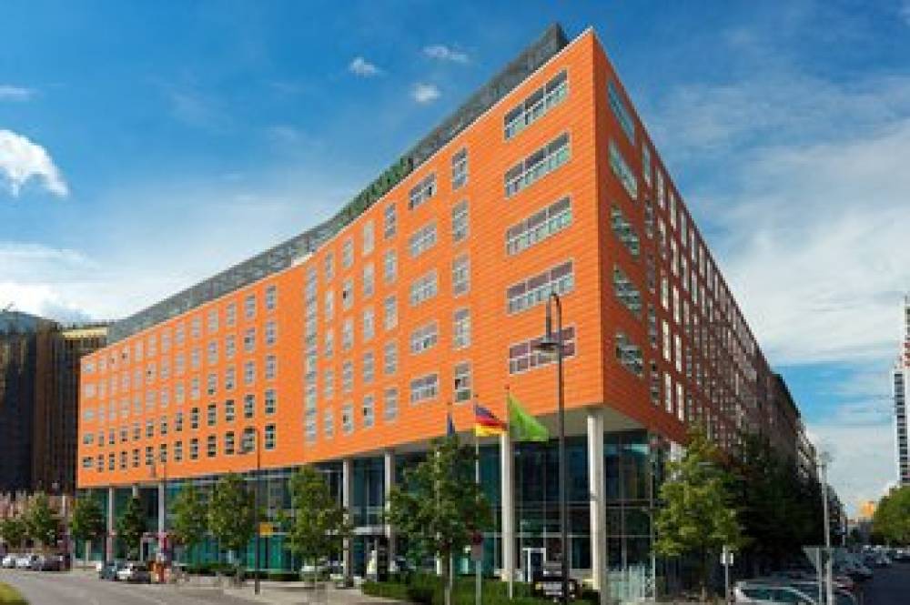 Courtyard By Marriott Berlin City Center 2