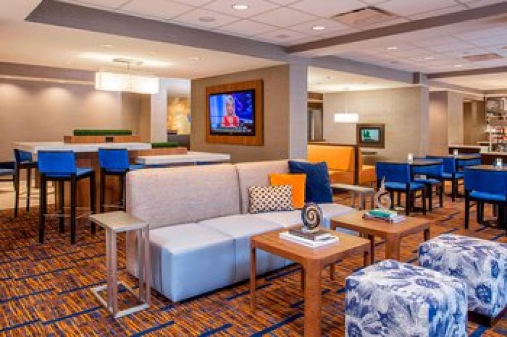 Courtyard By Marriott Binghamton 1