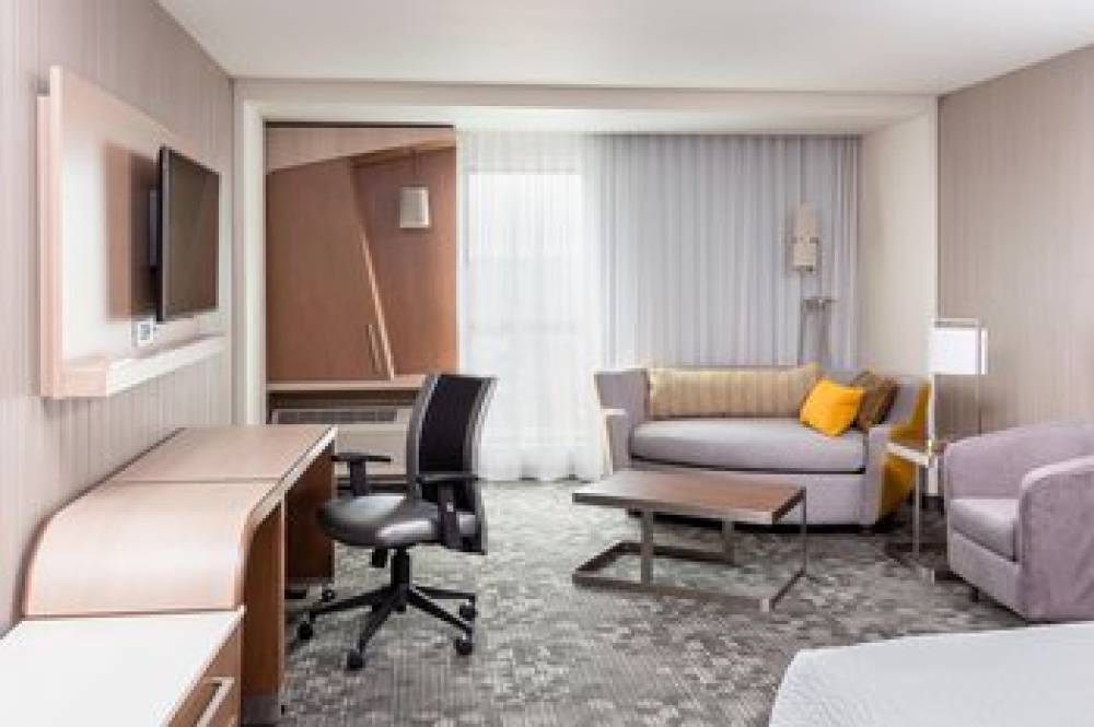 Courtyard By Marriott Bismarck North 6