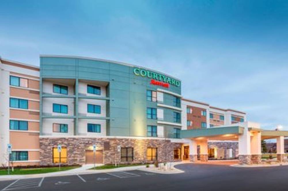 Courtyard By Marriott Bismarck North 1