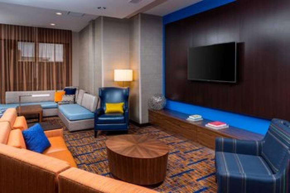 Courtyard By Marriott Bismarck North 3