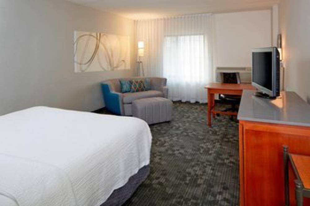 Courtyard By Marriott Bloomington By Mall Of America 9