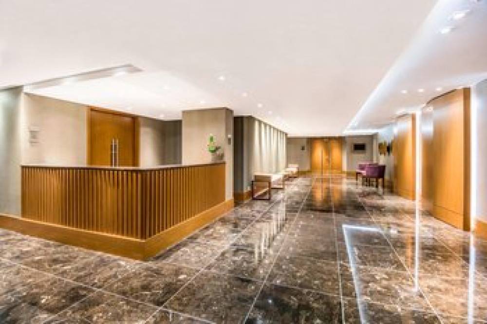 Courtyard By Marriott Bogota Airport 4