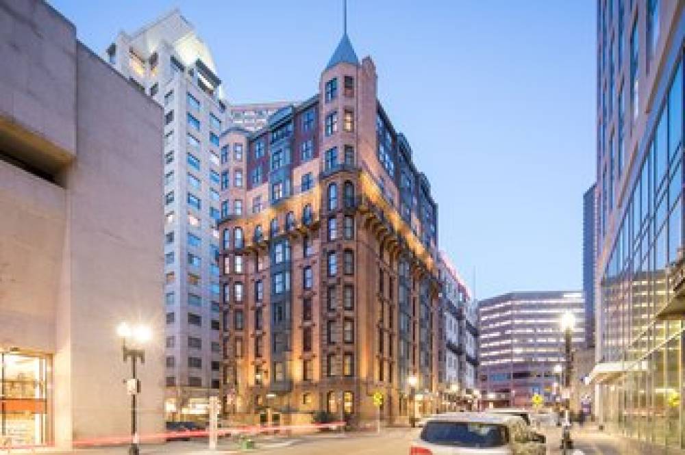 Courtyard By Marriott Boston Copley Square 1