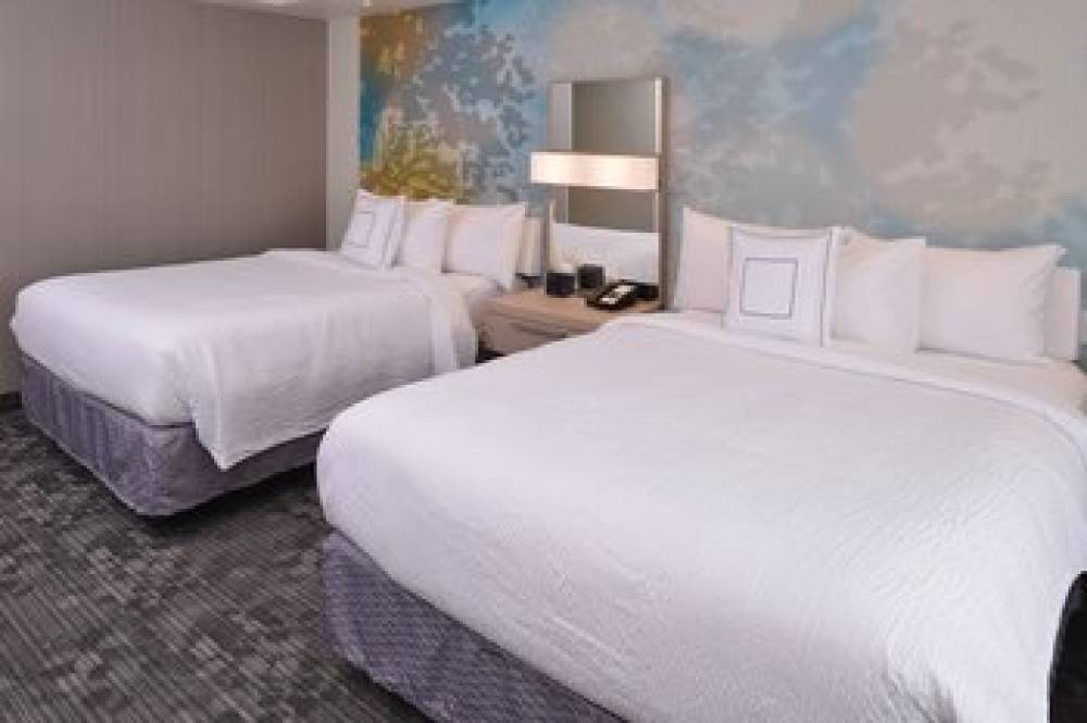 Courtyard By Marriott Boston Littleton 8