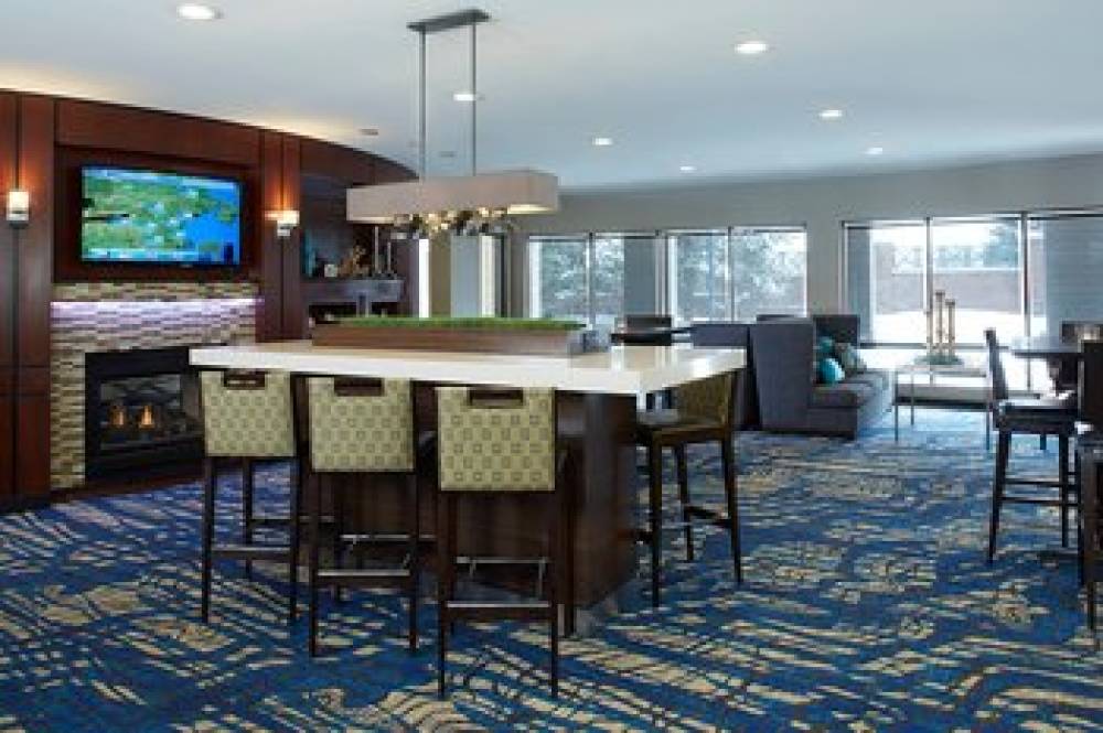 Courtyard By Marriott Boston Natick 4