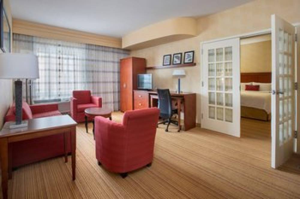 Courtyard By Marriott Boston-South Boston 9