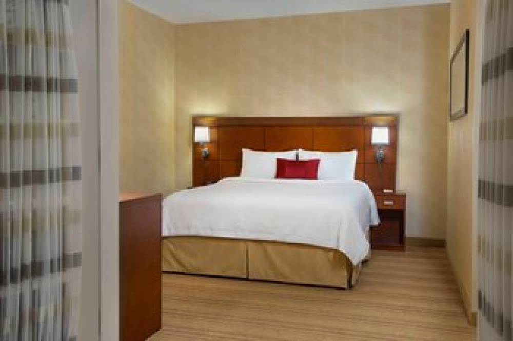 Courtyard By Marriott Boston-South Boston 10