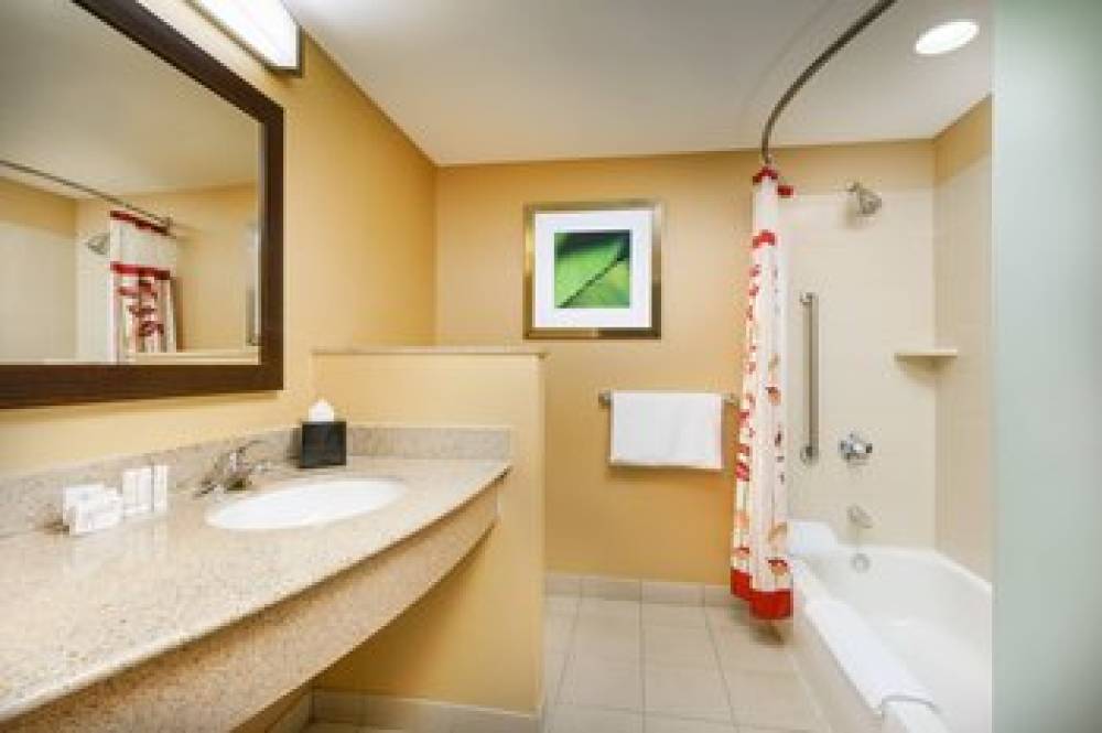 Courtyard By Marriott Boston-South Boston 7