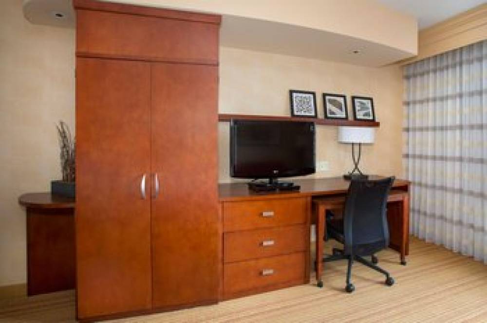 Courtyard By Marriott Boston-South Boston 5