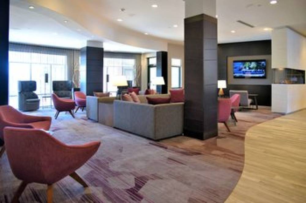 Courtyard By Marriott Boston Waltham 7