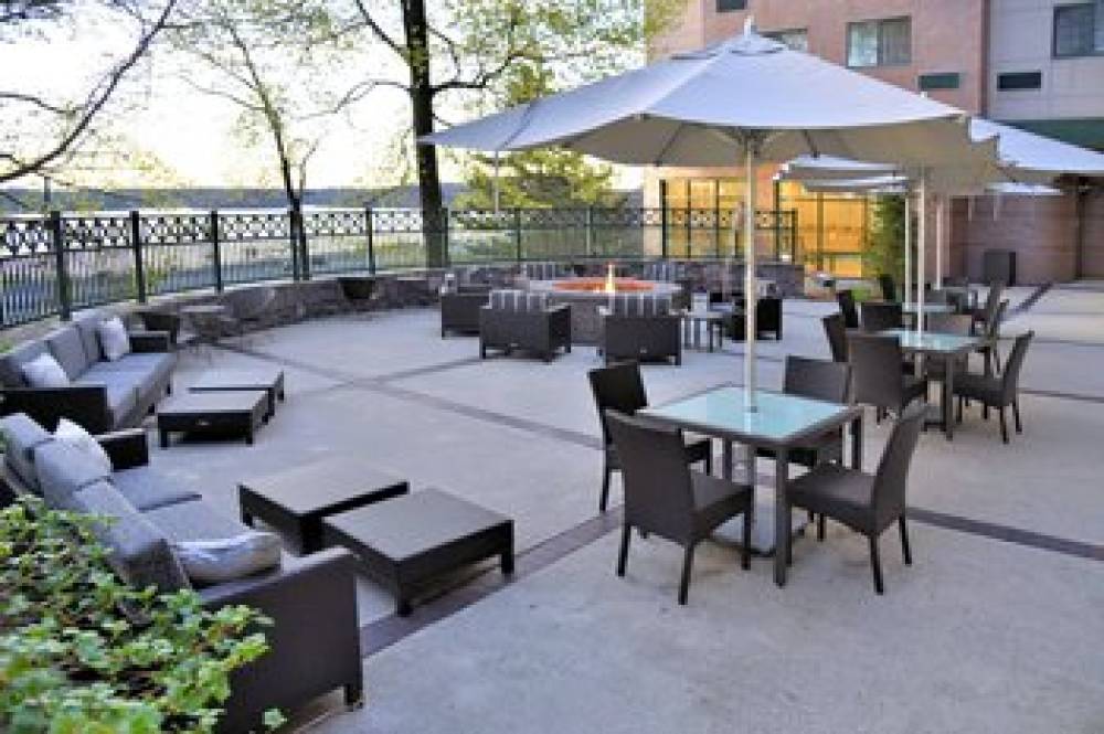 Courtyard By Marriott Boston Waltham