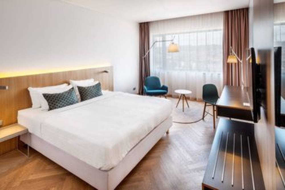 Courtyard By Marriott Brno 8