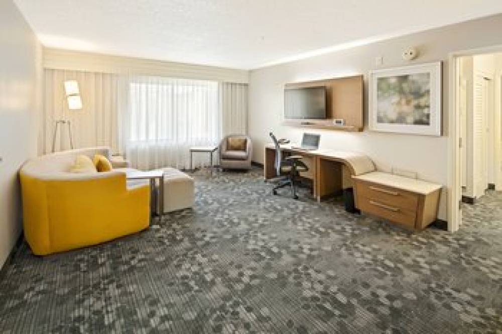 Courtyard By Marriott Bryan College Station 9