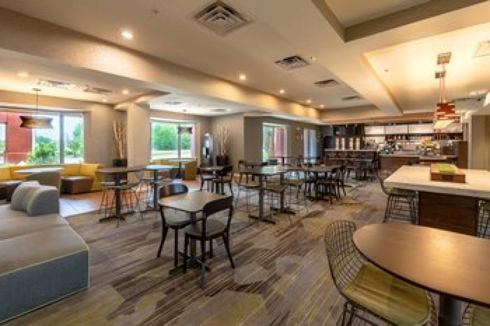 Courtyard By Marriott Bryan College Station 3