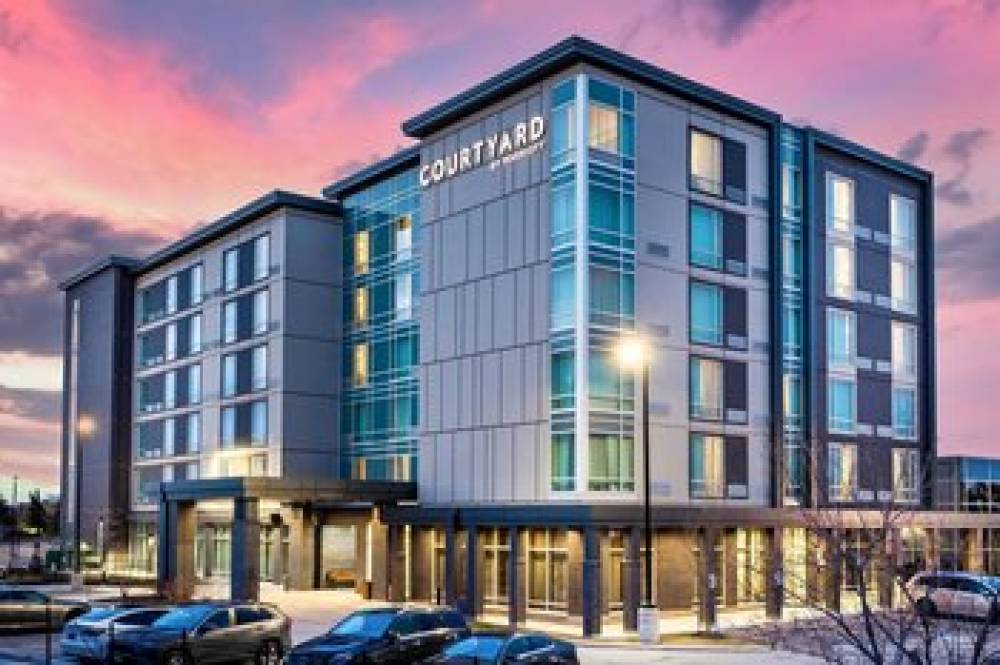 Courtyard By Marriott Burlington 1