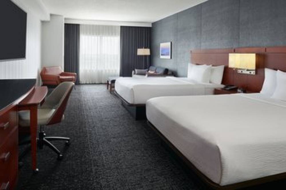 Courtyard By Marriott Calgary Airport 8