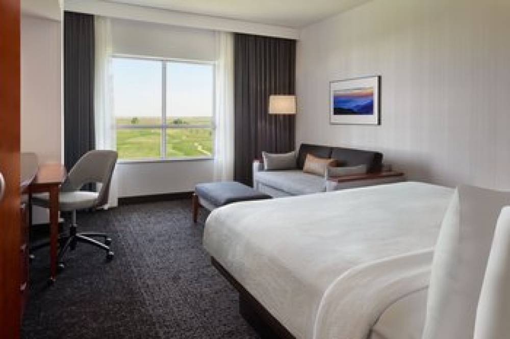 Courtyard By Marriott Calgary Airport 9