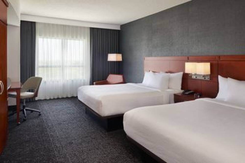 Courtyard By Marriott Calgary Airport 7