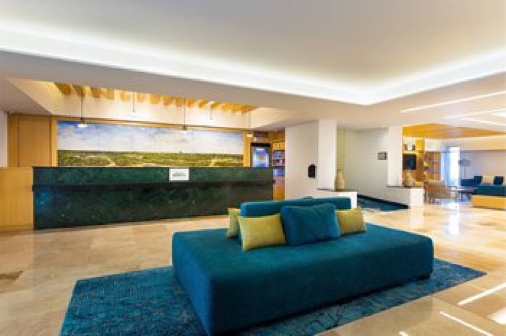 Courtyard By Marriott Cancun Airport 5