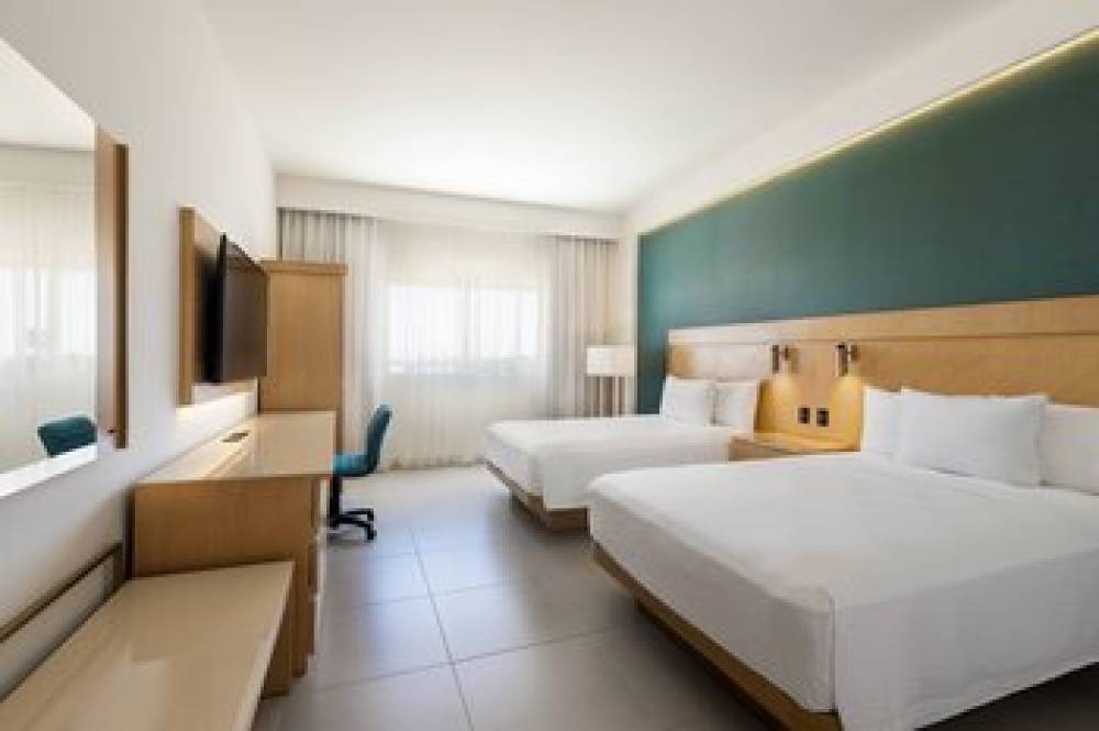 Courtyard By Marriott Cancun Airport 7