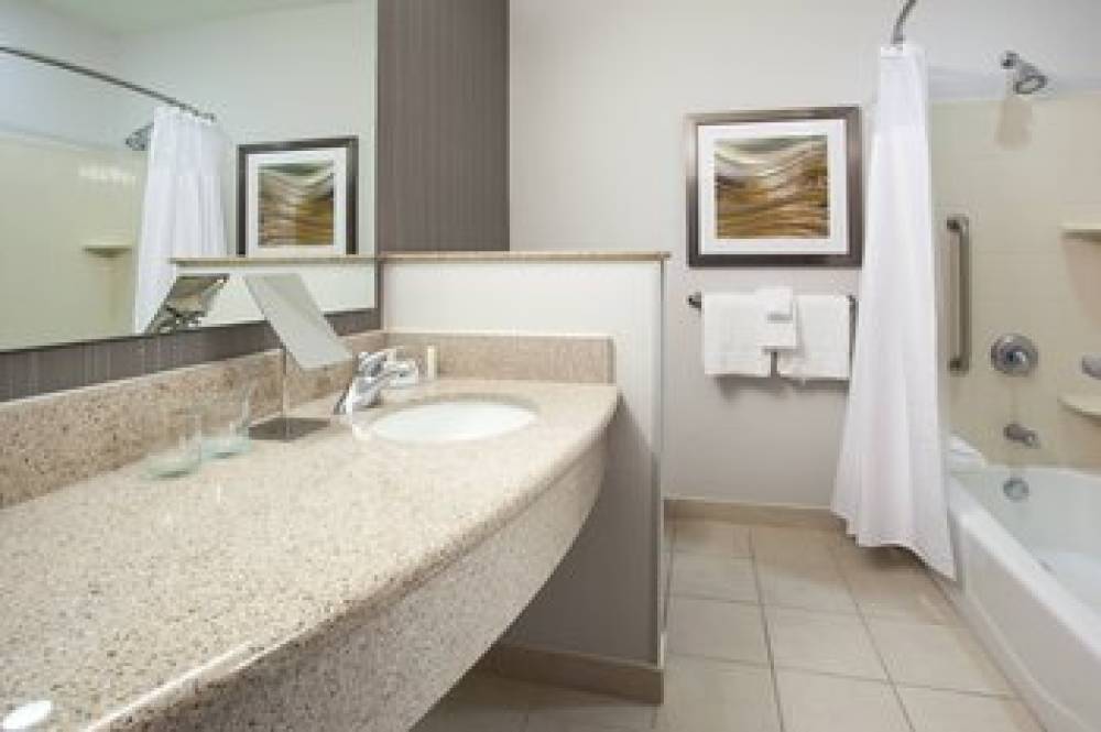 Courtyard By Marriott Casper 7