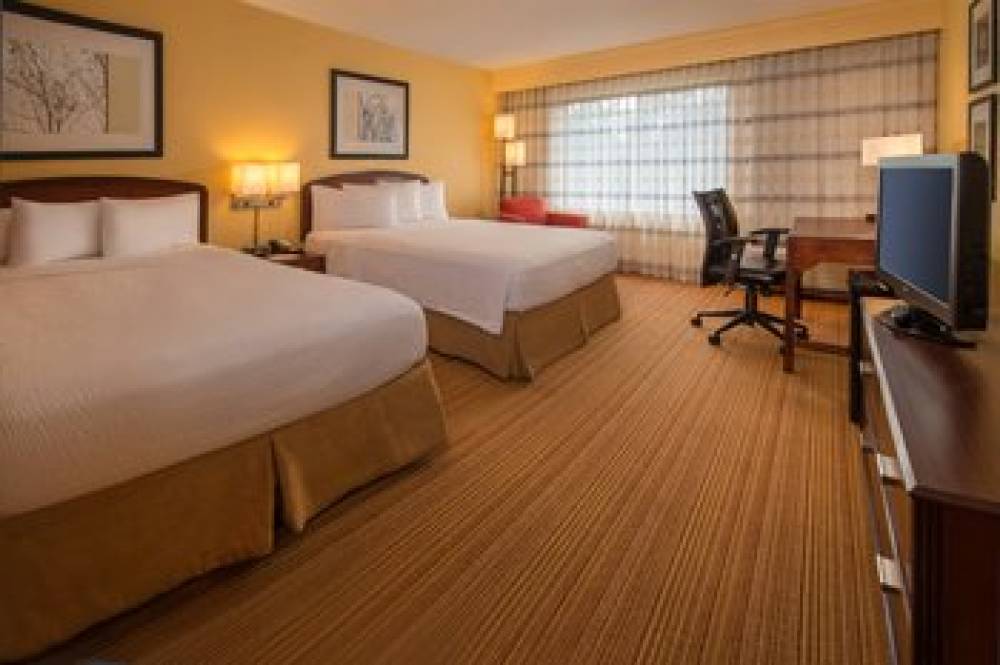 Courtyard By Marriott Charleston North Airport-Coliseum 4