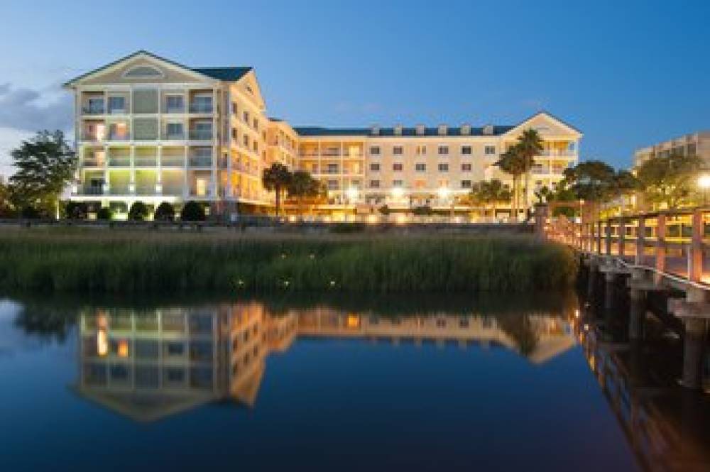 Courtyard By Marriott Charleston Waterfront 1