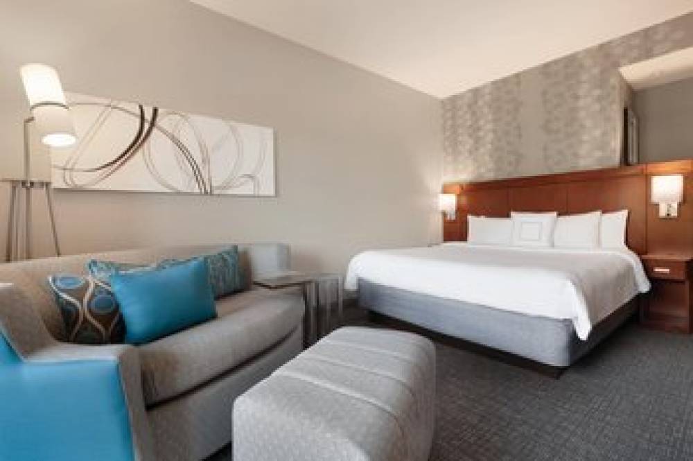 Courtyard By Marriott Charlotte Airport North 9