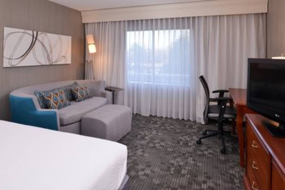 Courtyard By Marriott Charlotte Gastonia 7