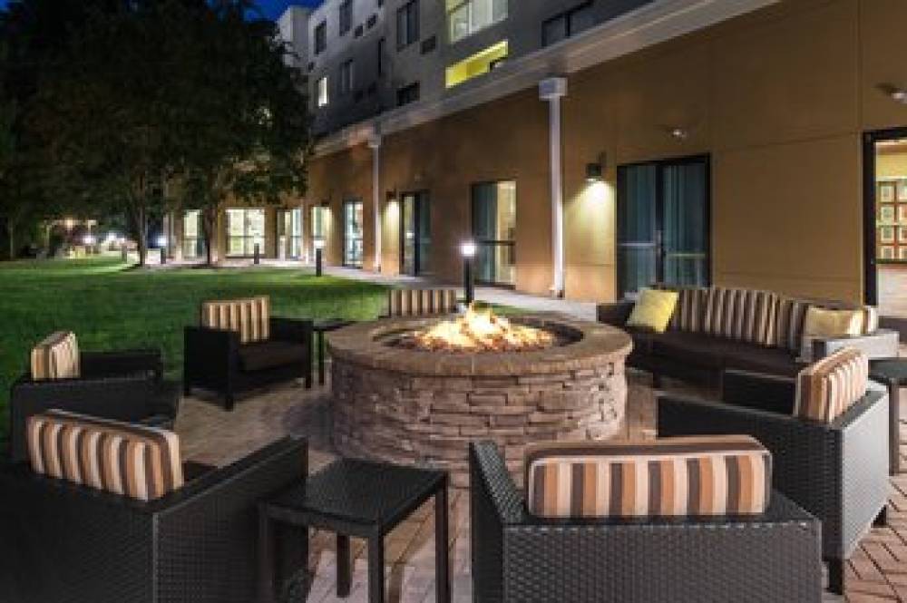 Courtyard By Marriott Charlotte Gastonia 1