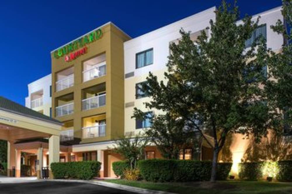 Courtyard By Marriott Charlotte Gastonia 3