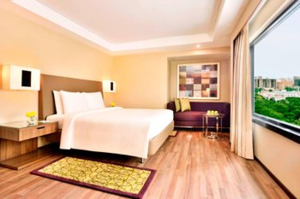 Courtyard By Marriott Chennai 9