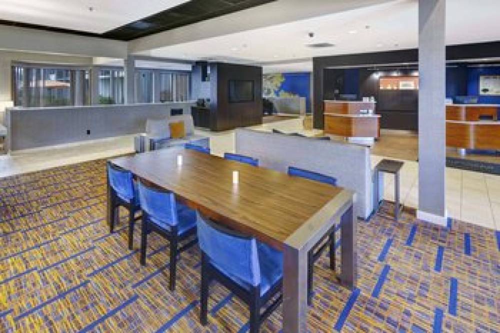 Courtyard By Marriott Chicago Glenview Northbrook 3