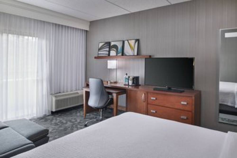 Courtyard By Marriott Chicago Oakbrook Terrace 9