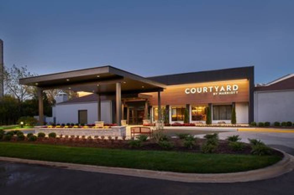 Courtyard By Marriott Chicago Oakbrook Terrace 1