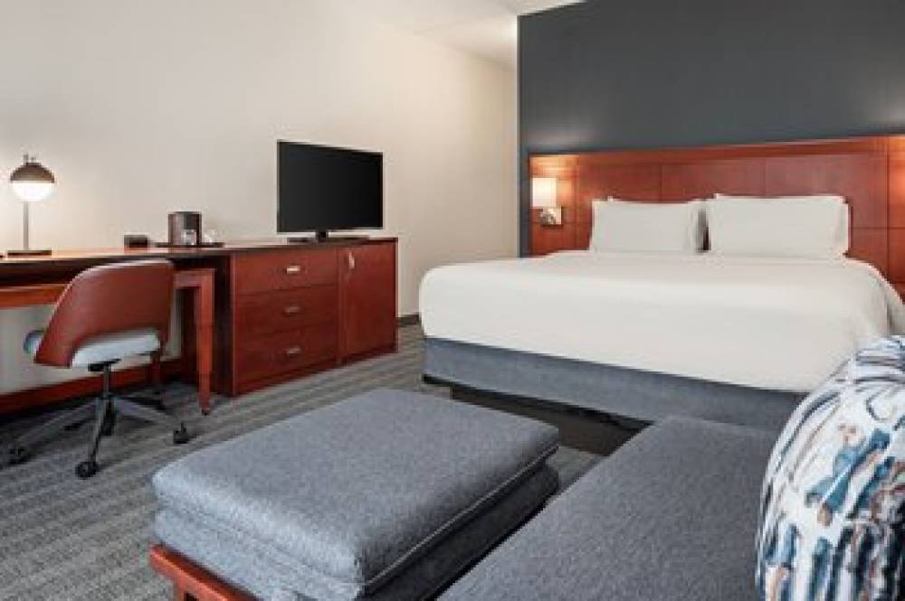 Courtyard By Marriott Chicago Waukegan Gurnee 9