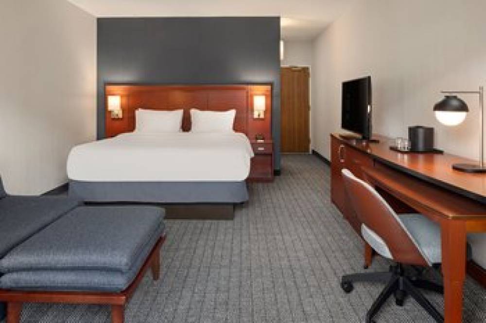 Courtyard By Marriott Chicago Waukegan Gurnee 10