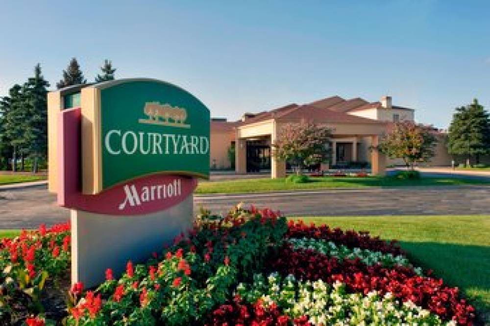 Courtyard By Marriott Chicago Waukegan Gurnee 2