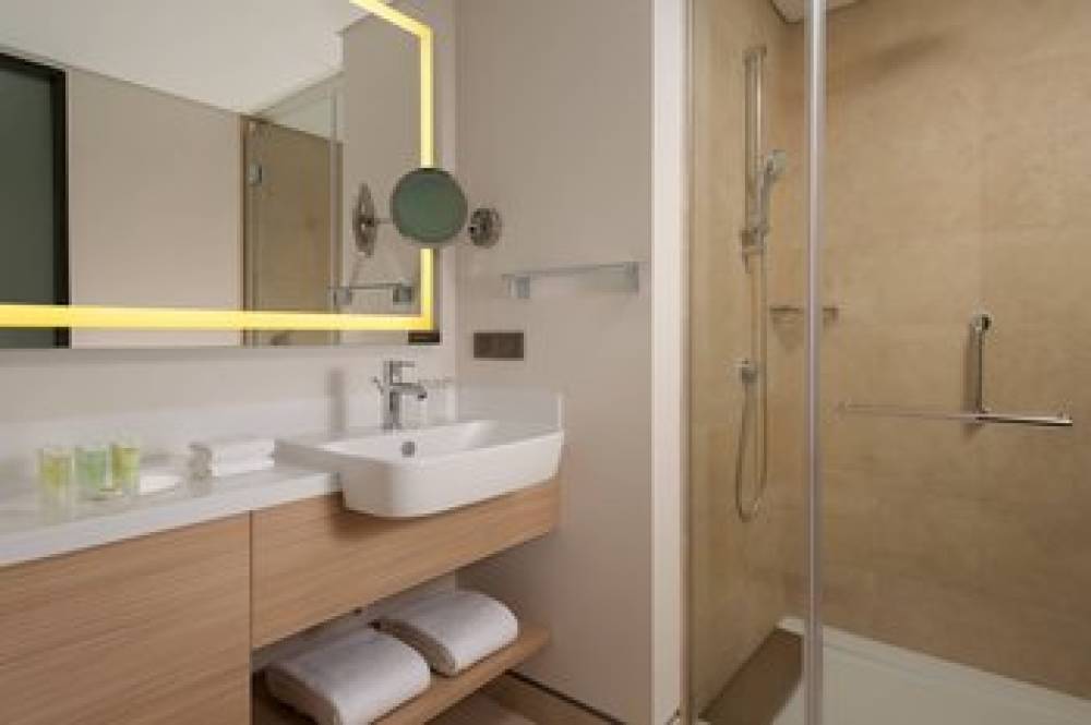 Courtyard By Marriott Chisinau 10