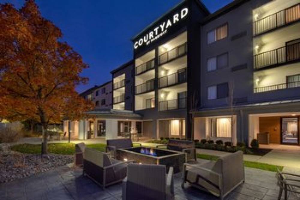 Courtyard By Marriott Cincinnati Airport 3