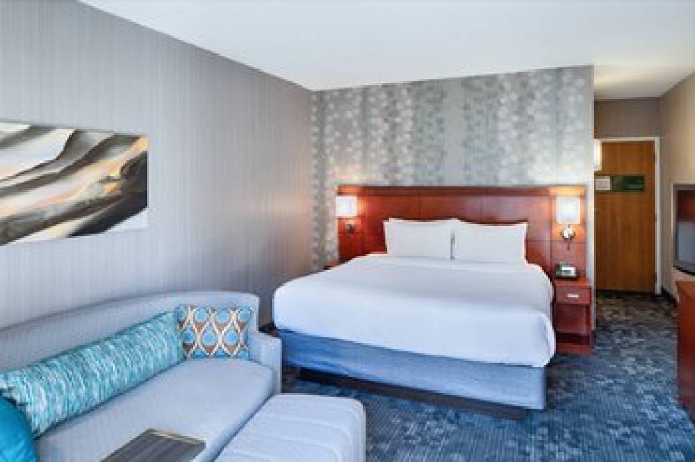 Courtyard By Marriott Cincinnati Blue Ash 6